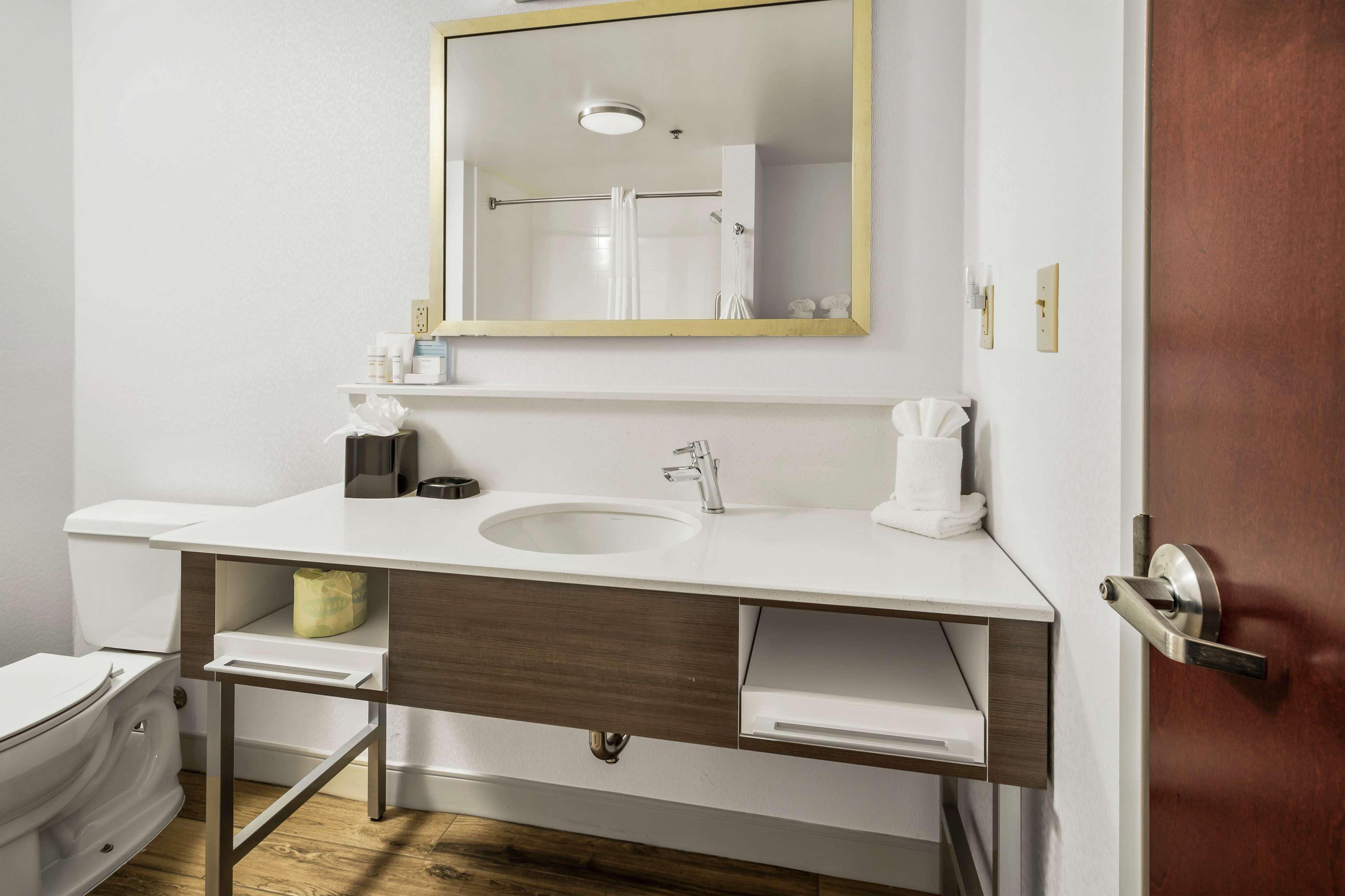 Hampton Inn Wilson Downtown Esterno foto
