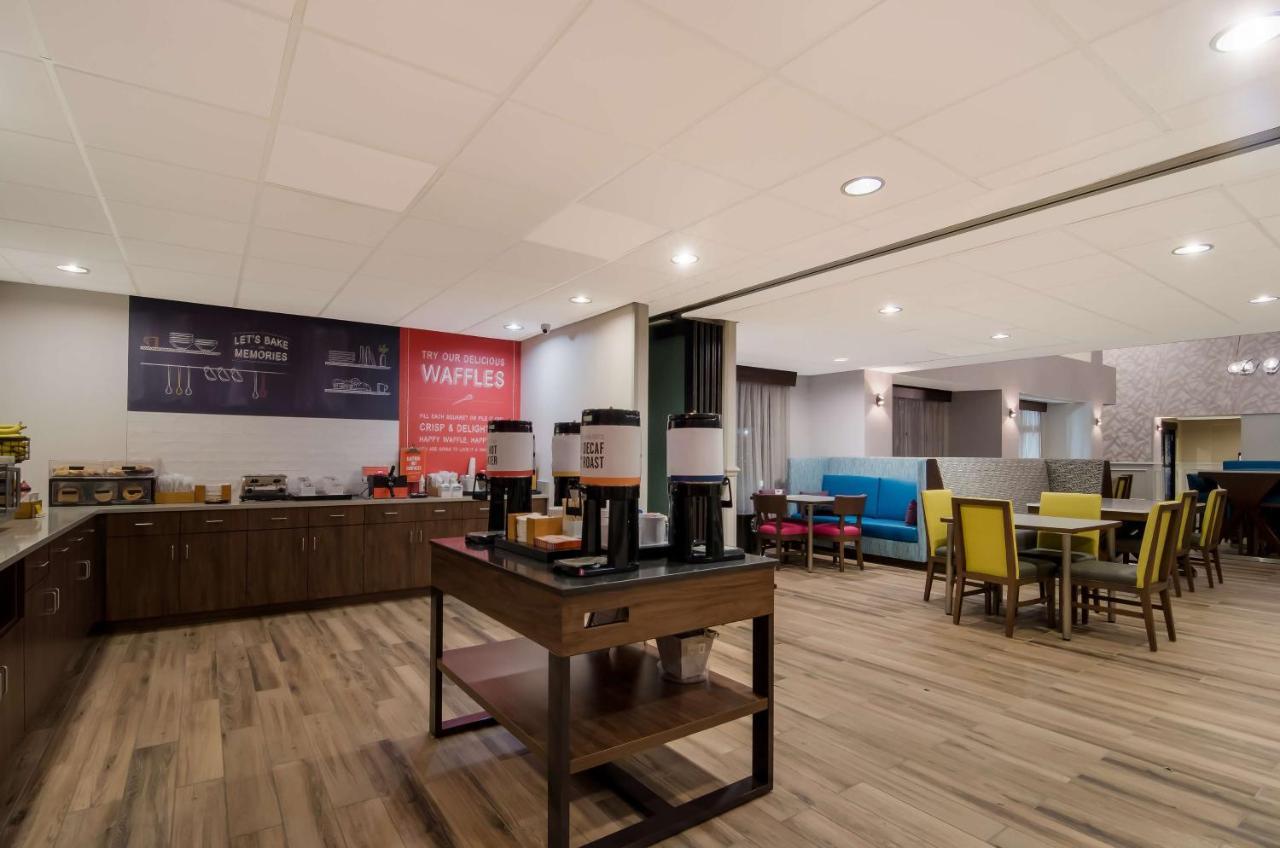 Hampton Inn Wilson Downtown Esterno foto