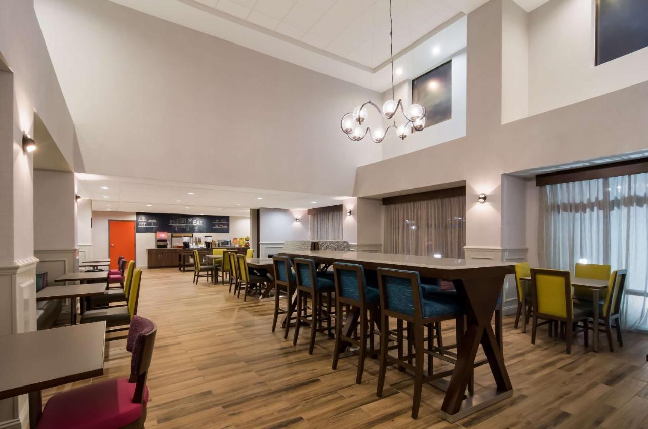 Hampton Inn Wilson Downtown Esterno foto